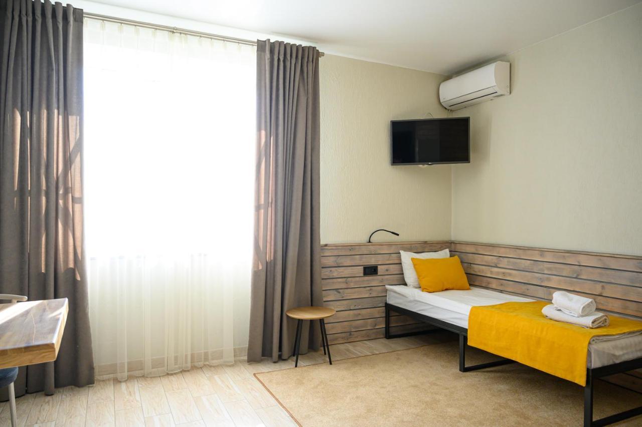 Space Apart Hotel Луцк Экстерьер фото
