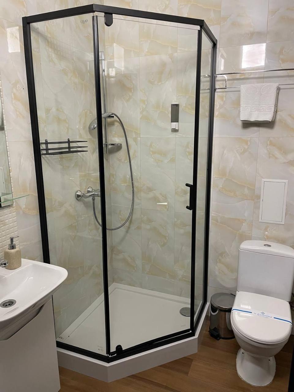 Space Apart Hotel Луцк Экстерьер фото