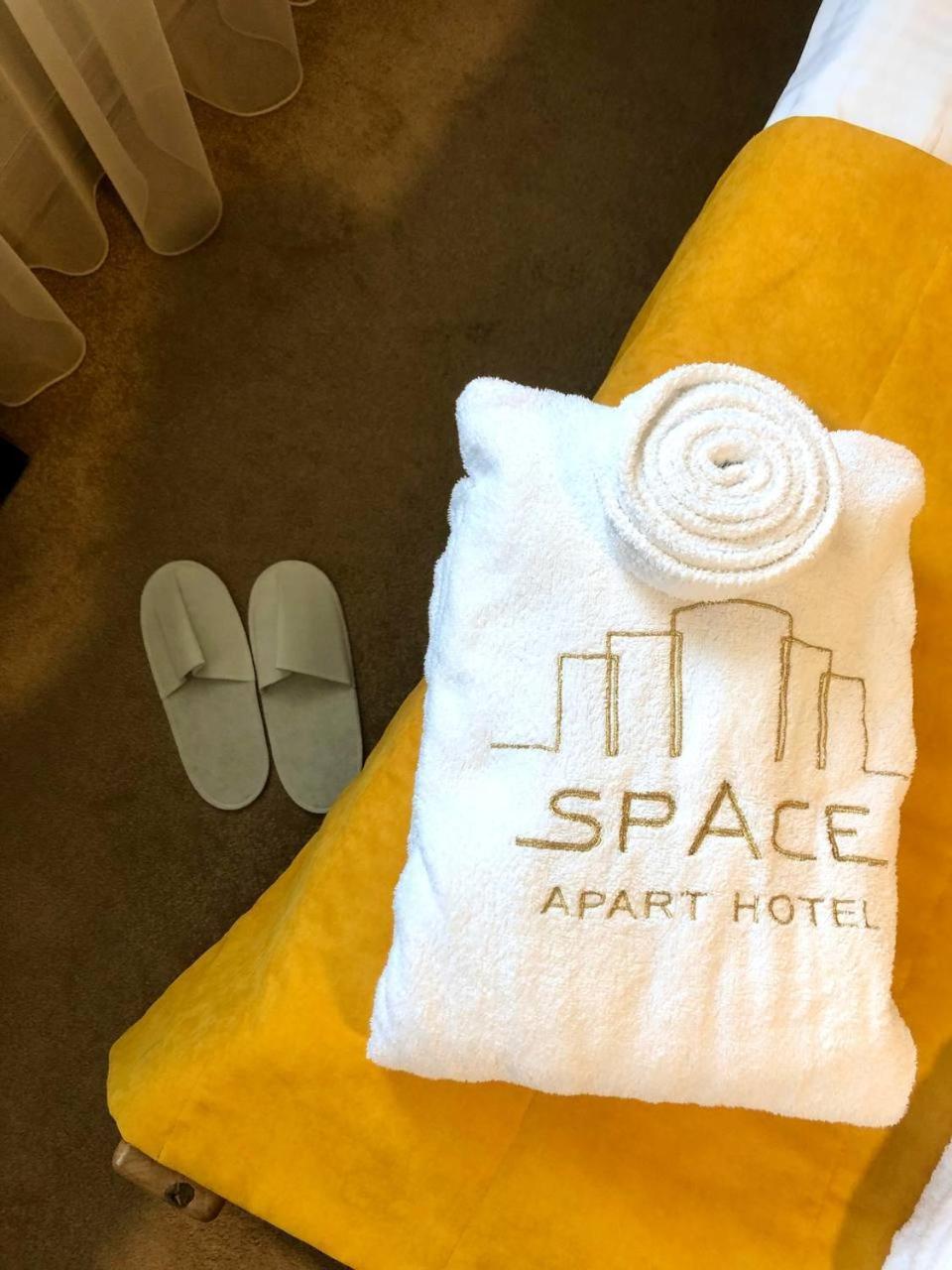Space Apart Hotel Луцк Экстерьер фото